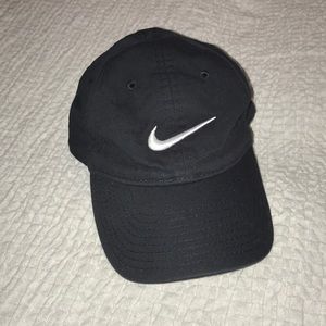 Nike kids hat 4-7 yrs